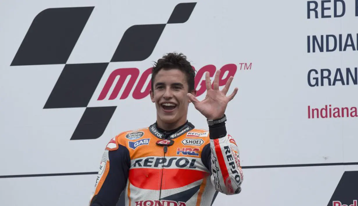 Pembalap Spanyol dari tim Repsol Honda, Marc Marquez, meraih kemenangan kesepuluh secara beruntun di Sirkuit Indianapolis, AS, (10/8/2014). (Getty Images/AFP)