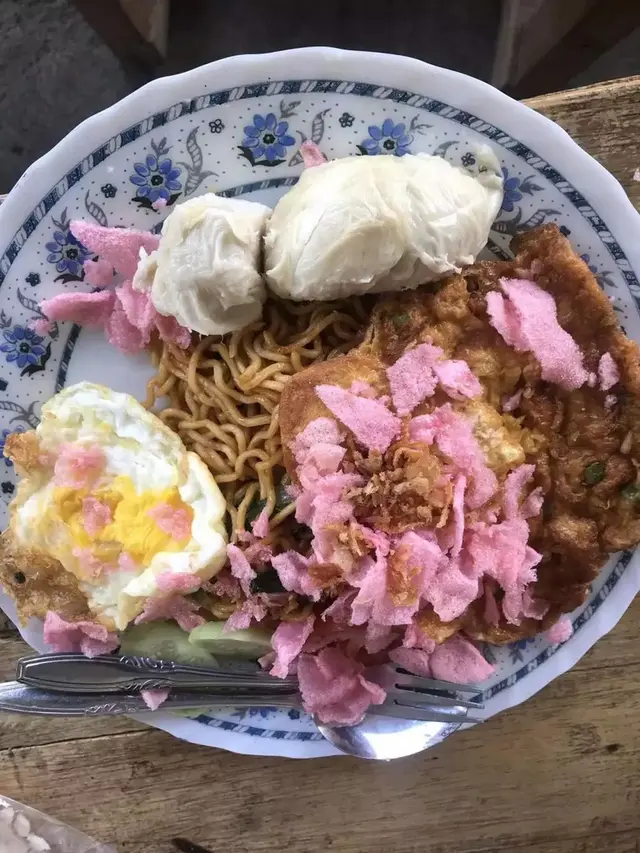Malah Bikin Susah, Ini 7 Potret Absurd Orang Makan Durian Ini Bikin Tepuk Jidat