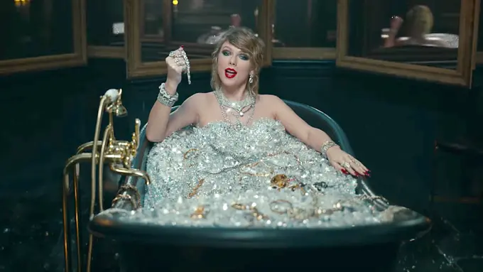 [Bintang] Taylor Swift