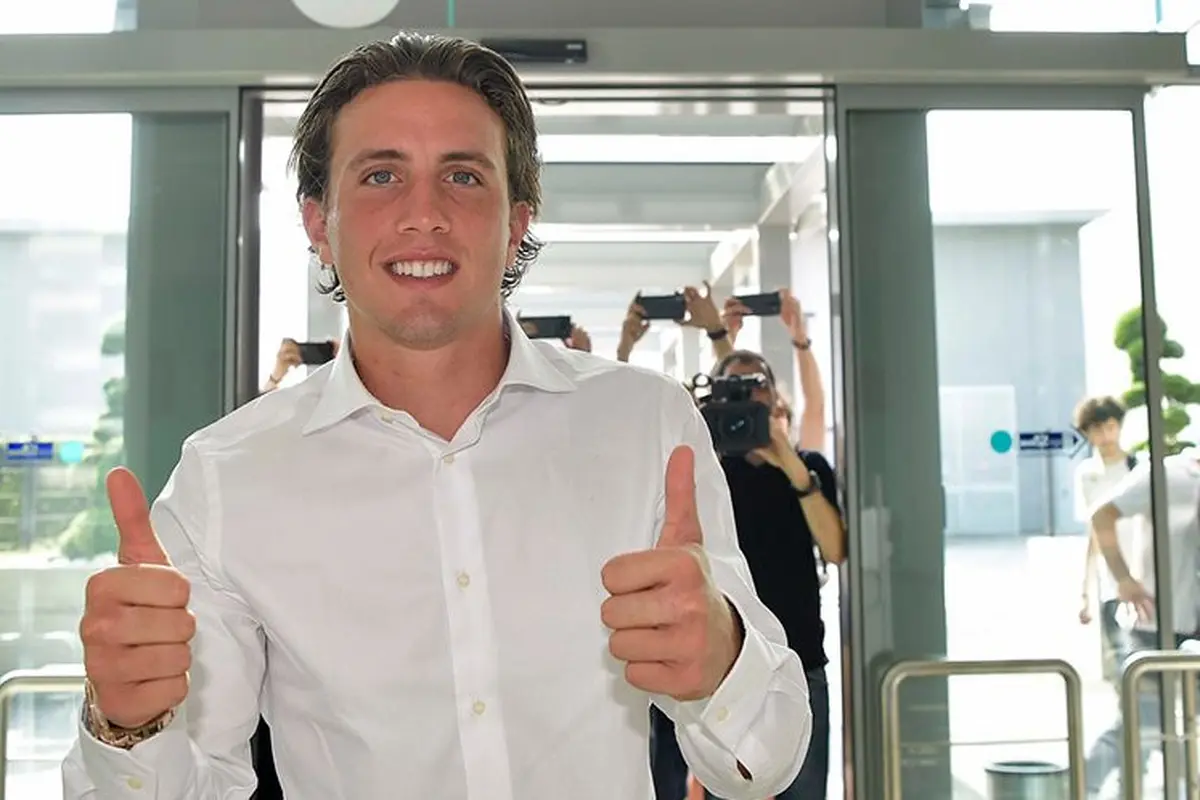 Juventus Lepas Pemainnya ke Cagliari