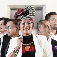 Cerita The Groove tentang single ketiga, Kematangan Cinta, yang jadi refleksi kebersamaan selama 21 tahun. (Photographer: Bambang E. Ros/Bintang.com, Digital Imaging: Muhammad Iqbal Nurfajri/Bintang.com)