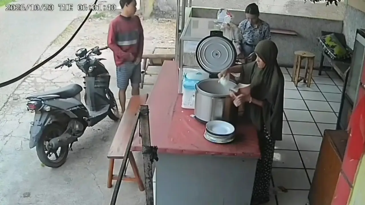 Pria perlihatkan kelamin ke pedagang