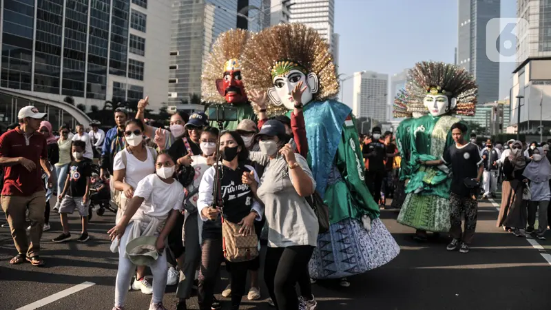 FOTO: Kemeriahan Pawai Kesenian Betawi Sambut HUT DKI Jakarta