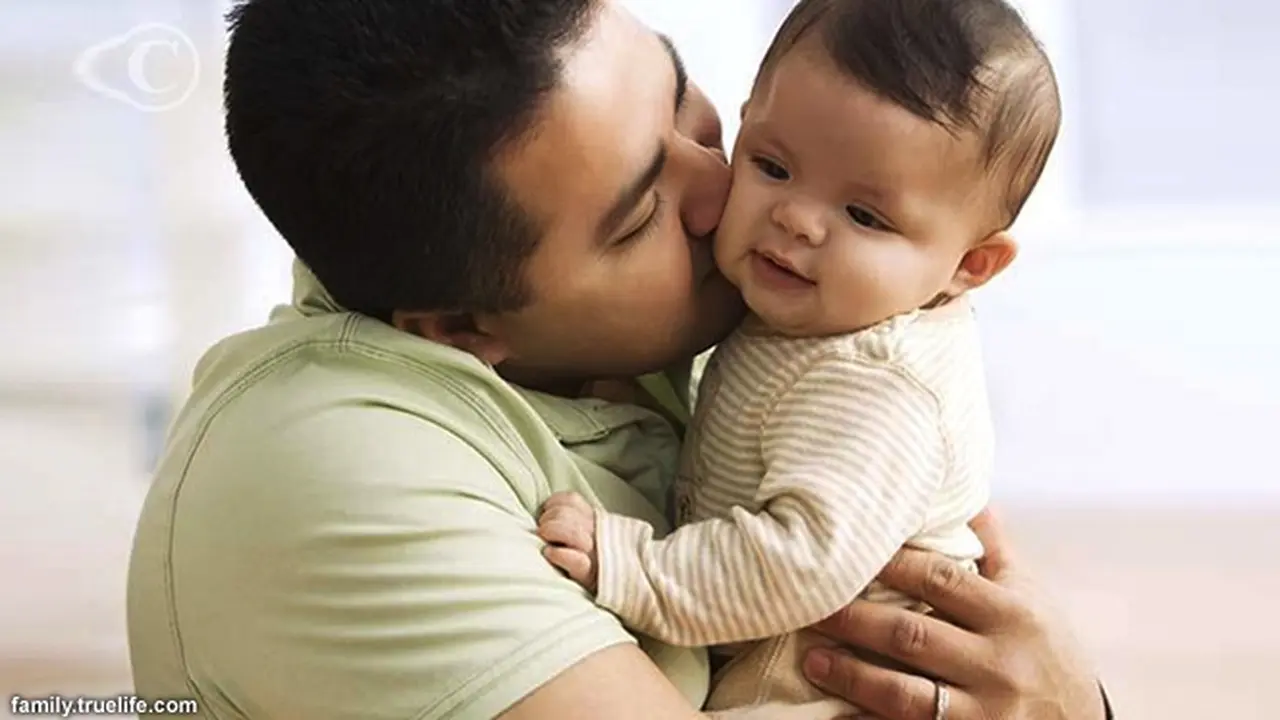 ayah-peuk-bayi-130817b.jpg