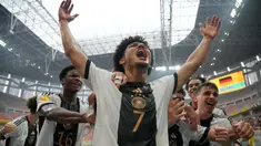 Pemain timnas Jerman U-17, Paris Brunner merayakan golnya ke gawang Spanyol pada perempat final Piala Dunia U-17 di Stadion Internasional Jakarta di Jakarta, Indonesia, Jumat, 24 November 2023. (AP Photo/Achmad Ibrahim)