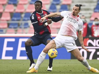 Dua peluang bagus didapat Milan lewat aksi Zlatan Ibrahimovic pada menit ke-23. Akan tetapi, bola hasil sepakan Ibra mampu digagalkan kiper. (Foto: AP/LaPresse/Massimo Paolone)