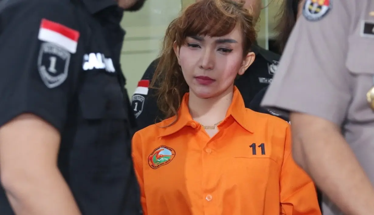 Lima nama diungkap oleh Roro Fitria terkait kasus narkoba yang menjeratnya. Hal itu dikatakan oleh kuasa hukumnya, Irsan Gusfrianto. (Nurwahyunan/Bintang.com)