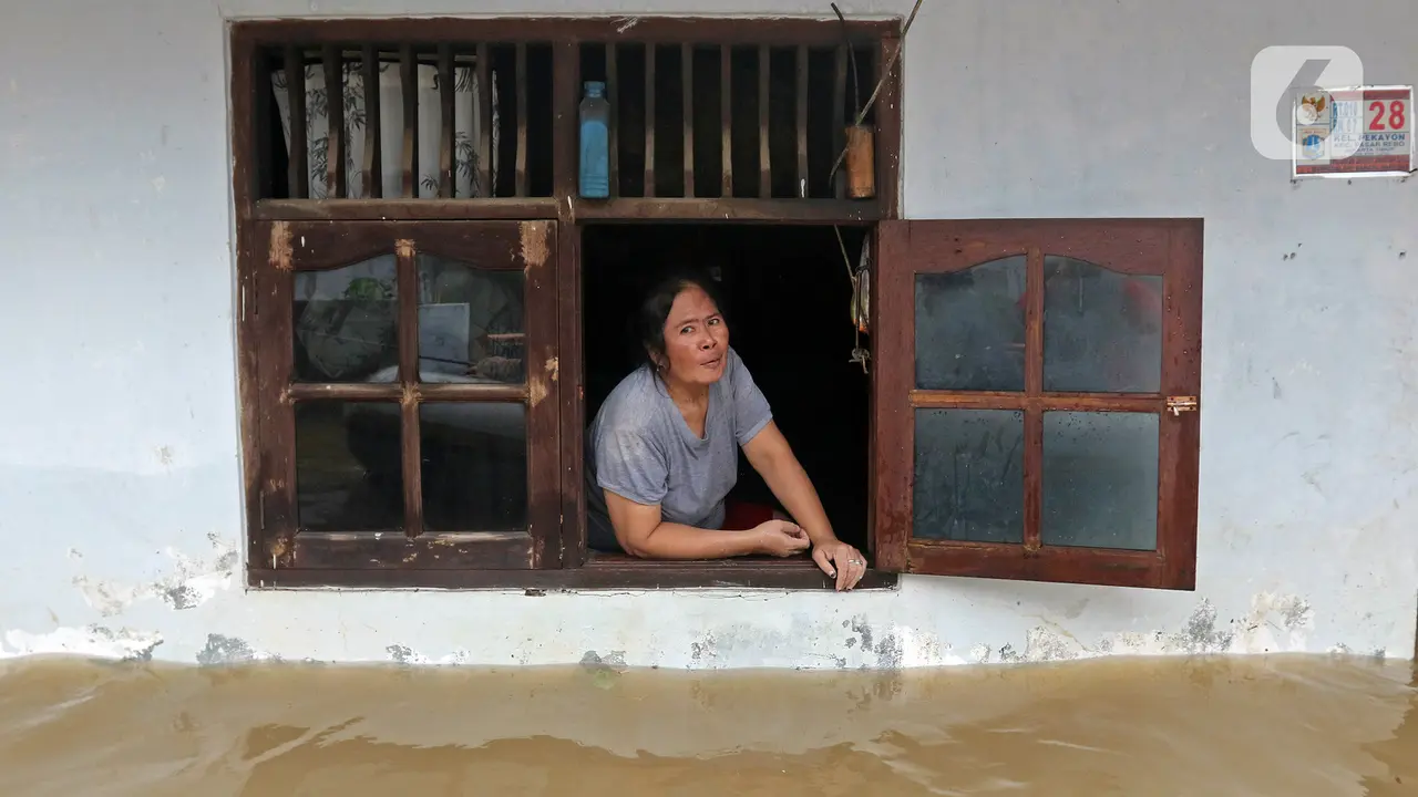 FOTO: Banjir Rendam Kawasan Permukiman di Pekayon