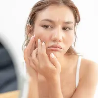 Kebiasaan-kebiasaan ini ternyata bisa membuat pori-pori menjadi membesar/copyright shutterstock/shisu_ka