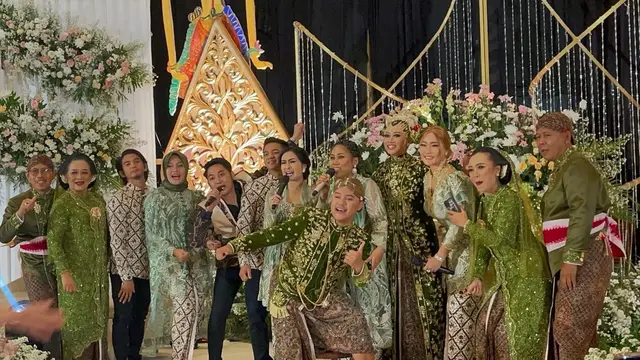 6 Potret Artis yang Hadir di Pernikahan Danang D'Academy, Jadi Ajang Reuni