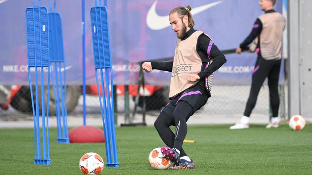 Latihan Barcelona Jelang vs Napoli