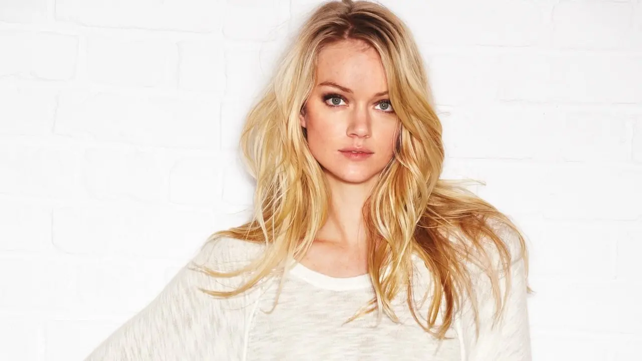 Model Victoria's Secret Ini Bocorkan Rahasia Cantik dan Bugarnya