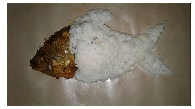 7 Cara Netizen Makan Ikan Ini Nyeleneh Banget, Bikin Geleng Kepala