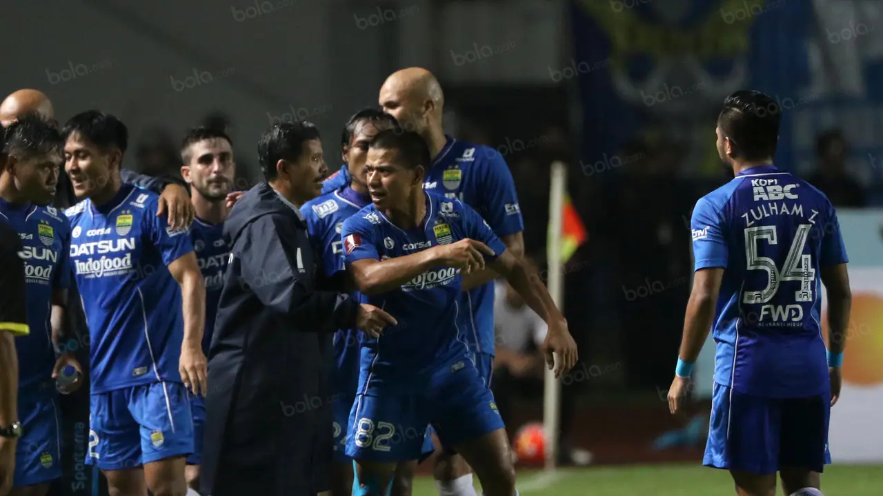 Djajang Nurjaman Sukses Lewati Ujian Perdana di GBLA