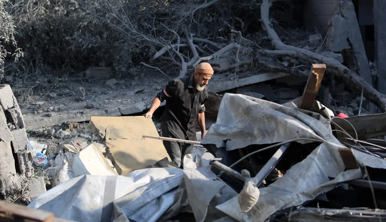 Sementara, ada lebih dari 137.600 warga Palestina lainnya mengalami luka-luka, dari ringan hingga berat akibat serangan Israel sejak Oktober 2023. (Eyad BABA/AFP)