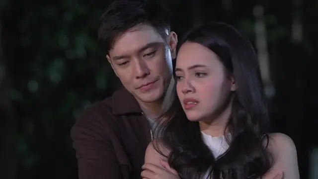 Di Antara Dua Cinta