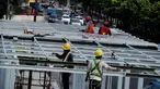 Suasana pelebaran Halte Sarinah di Jalan MH Thmarin, Jakarta Pusat, Sabtu (6/9/2014) (Liputan6.com/Faizal Fanani)