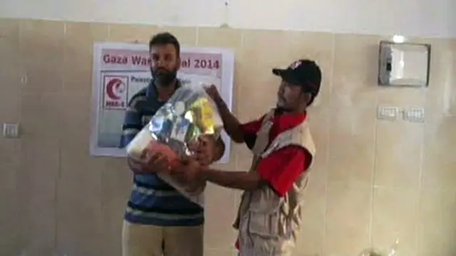 Relawan MER-C Bagikan Bantuan di Palestina