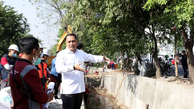 Operasi Drainase Surabaya Dikebut: Pemkot Kerahkan Armada Penuh Hadapi Musim Hujan