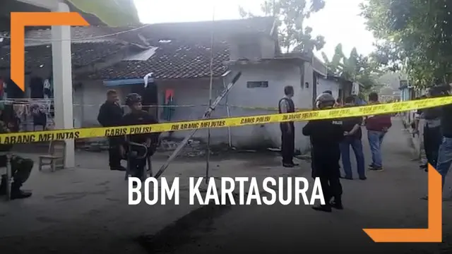 Polisi geledah rumah pelaku bom pos polisi di Kartasura, Sukoharjo, Jawa Tengah. Ditemukan detonator dan sejumlah bahan peledak dan penggeledahan.