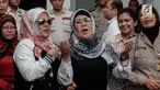 Elvy Sukaesih akhirnya muncul ke muka publik setelah peristiwa penangkapan anak-anaknya. Elvy berkali-kali mengucap permohonan maaf yang ditujukan pada penggemar. 
