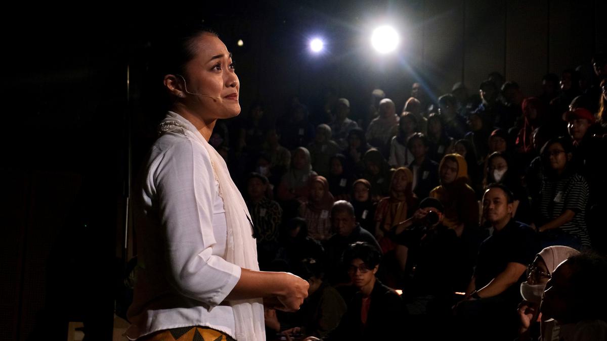 Galeri Indonesia Kaya Menampilkan Dapur Sumur Tutur, Dinamika Perempuan Lintas Generasi melalui Pertunjukan Putri Ayudya