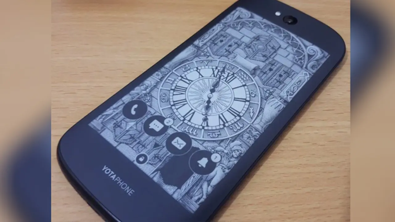 [REVIEW] YotaPhone 2, Smartphone Dua Layar