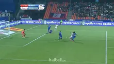Bengaluru kembali ke puncak klasemen Liga Super India (ISL) usai menaklukkan Mumbai City 3-1 berkat dua gol Sunil Chhetri. Tak ban...