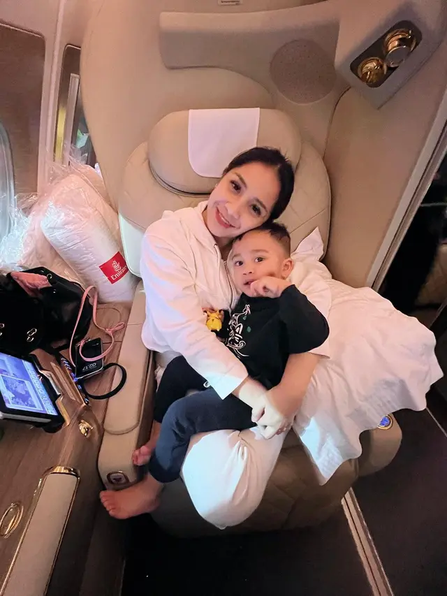 Siap Ikut Marathon, Ini 6 Potret Raffi Ahmad dan Keluarga Bertolak ke Amerika Serikat