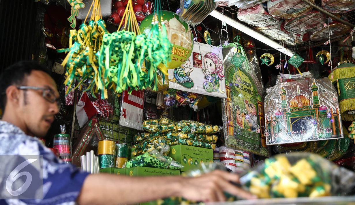 Penjualan Pernak Pernik Idul Fitri  Meningkat Foto 