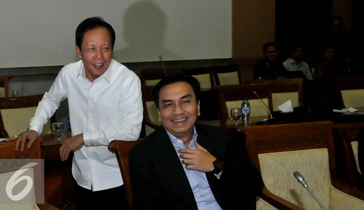 Kepala Badan Intelejen Nasional (BIN) Sutiyoso usai mengikuti rapat kerja dengan Komisi I DPR RI di Kompleks Parlemen, Jakarta, Senin (28/92015). Rapat membahas isu-isu teraktual yang berhubungan dengan intelejen Indonesia. (Liputan6.com/Johan Tallo)