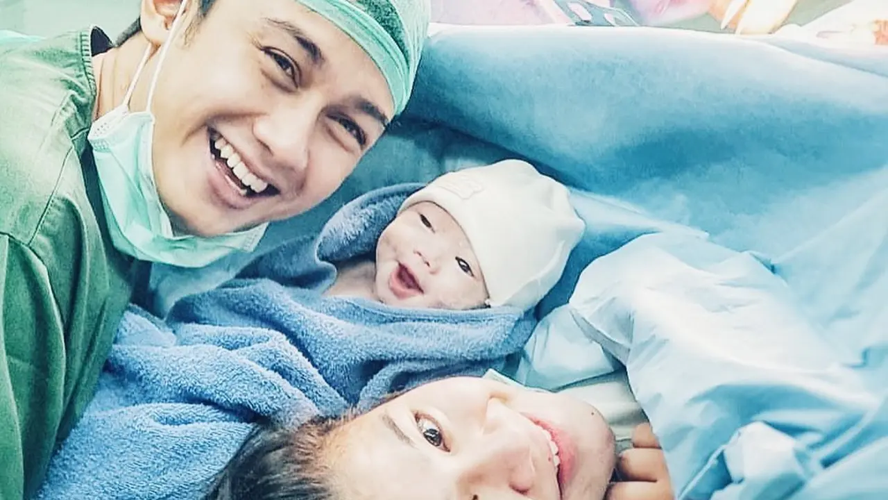 [Fimela] Anak Felicya Angelista dan Caesar Hito