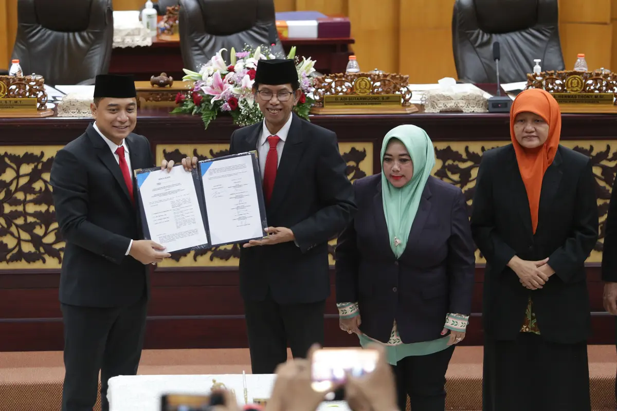 DPRD Surabaya menyetujui Rancangan Peraturan Daerah (Raperda) tentang Rencana Pembangunan Jangka Panjang Daerah (RPJPD) Kota Surabaya periode 2025-2045. (Istimewa)