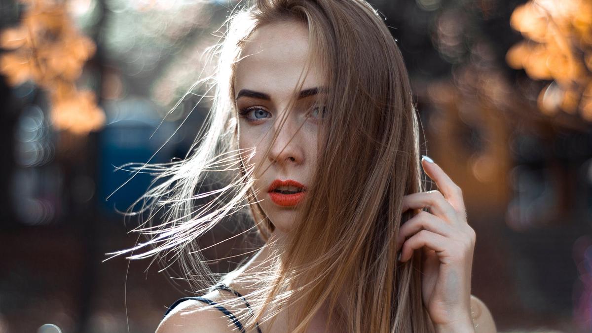 Rahasia Rambut Berkilau dan Rapi Seharian, Mulai dari Hair Routine yang Tepat