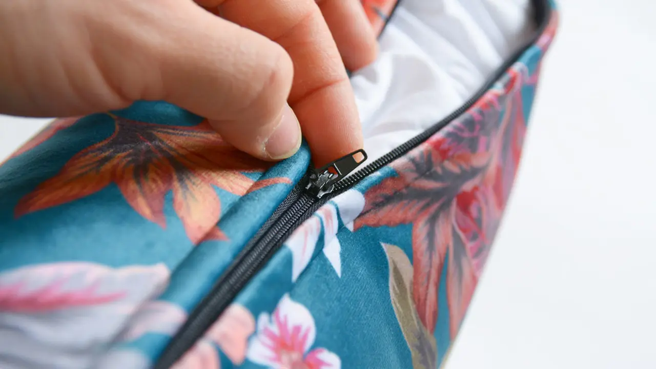 3 Tips Zipper Hacks yang Buat Resleting-Mu Anti Macet