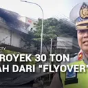 Ngeri! Besi Proyek 30 Ton Tumpah dari Flyover Tomang Usai Kecelakaan