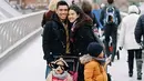 Dian Sastrowardoyo juga memilih London sebagai destinasi liburan tahun barunya kali ini. tampak hadir suami dan kedua buah hatinya, Ishana Ariandra Nariratana Sutowo dan Shailendra Naryama Sastraguna Sutowo. (Instagram/therealdisastr)