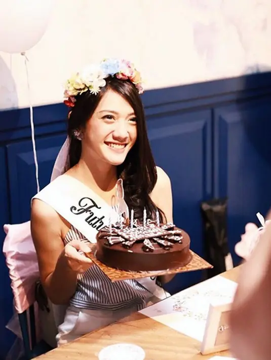 Selain kejutan Bridal Shower, Anissa juga mendapat kejutan ulang tahun. Mengingat pada 4 April 2018 lalu aktris cantik yang satu ini telah genap berusia 24 tahun. (Foto: Instagram)