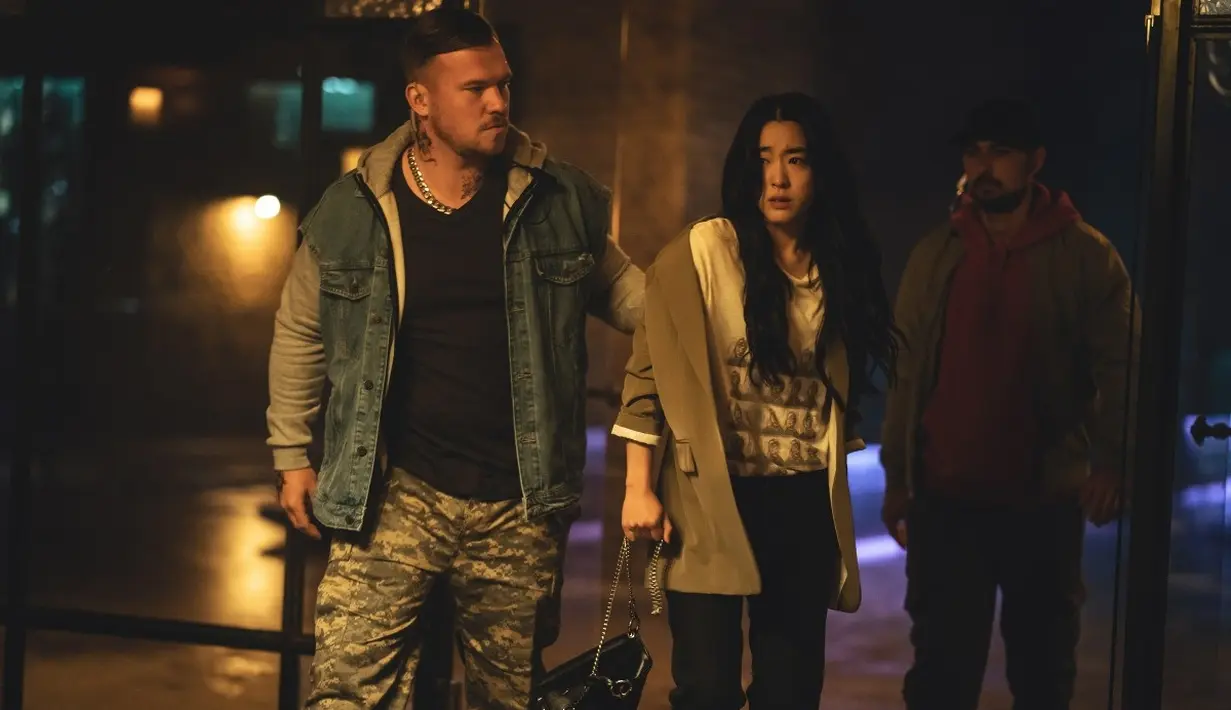 Namun, Marie akhirnya bertemu Loh Kiwan di saat-saat tergelapnya, dan keduanya menemukan kenyamanan satu sama lain. (Foto: Netflix)