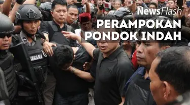 Aparat Polda Metro Jaya telah melakukan penyelidikan ke kantor ExxonMobil terkait peristiwa perampokan rumah mewah di Jalan Bukit Hijau IX, Nomor 17, Pondok Indah, Jakarta Selatan. Penyelidikan dilakukan terkait profil salah satu perampok, AJ yang me...