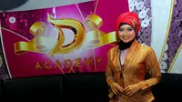 Alfinatul Mufidah, biduan asal Gresik, Jawa Timur yang tampil cantik dengan hijabnya.