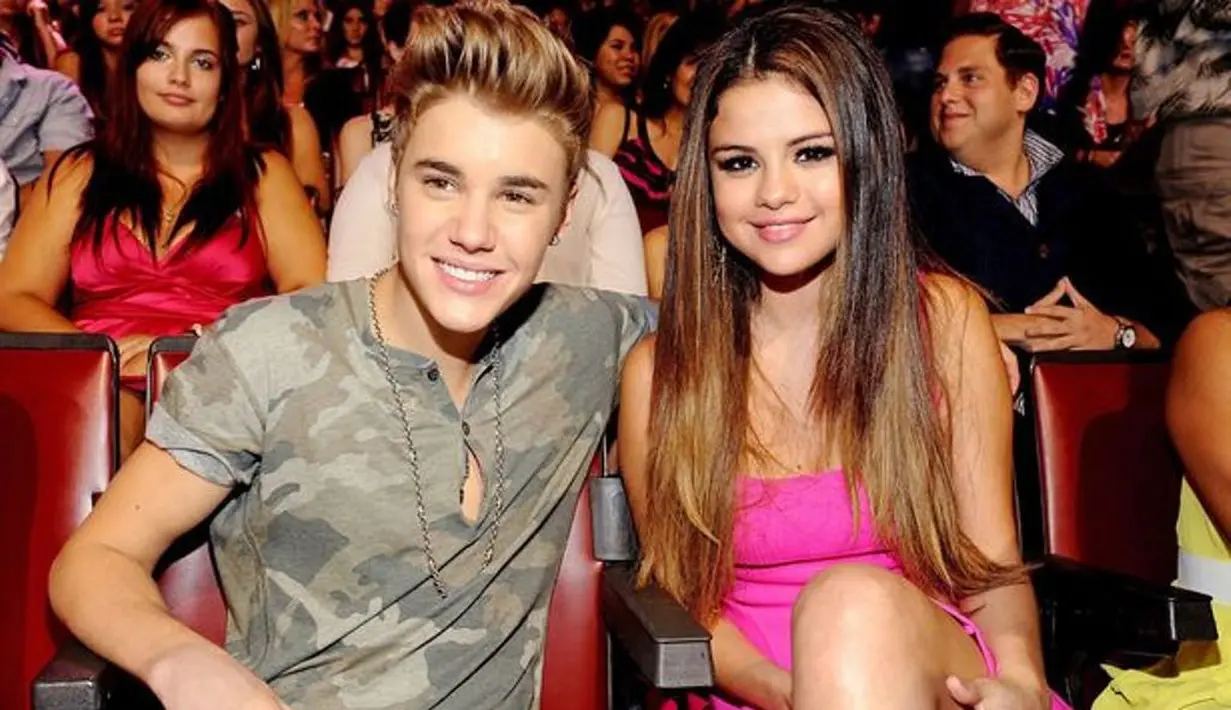 Selena Gomez dan Justin Bieber ingin melakukan segalanya dan benar. Mereka berdua sangat menghormati keluarga masing-masing. (Rex/Shutterstock/Mirror)