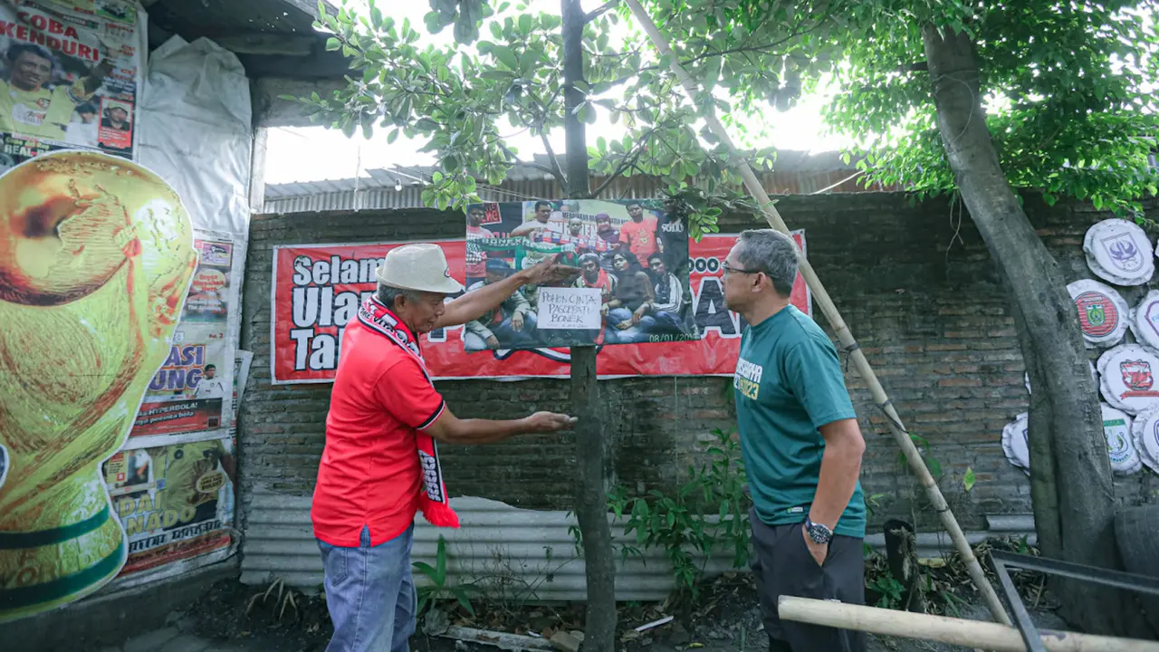 FOTO: Pohon Cinta Pasoepati - Bonek