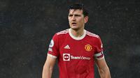 Nama pertama ada Harry Maguire. Musim ini, bek tengah itu banyak menuai kritikan dari para fans Setan Merah karena penampilan buruknya di lini belakang. Puncaknya, ia mendapatkan sorakan memalukan saat MU dikalahkan Atletico Madrid di Old Trafford pada babak 16 besar Liga Champions. (AFP/Paul Ellis)