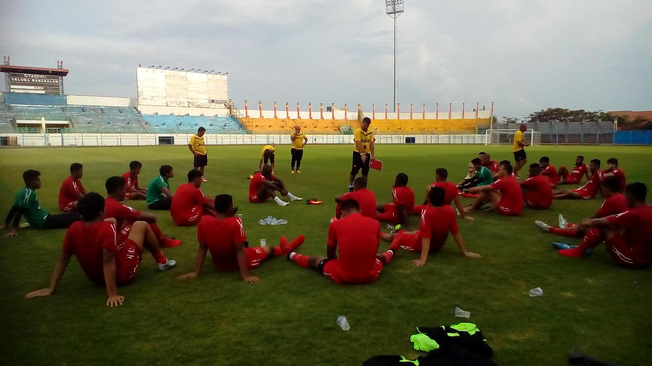Madura United bertekad menghentikan rekor belum terkalahkan PS TNI