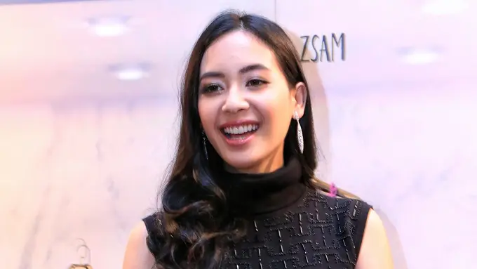 [Bintang] Elvira Devinamira