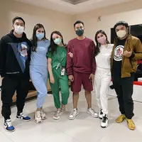 Di samping kabar bahagia soal kehamilannya, Nagita Slavina baru-baru ini juga terlihat sedih. Pasalnya, adik iparnya, Nissa Ahmad dan keluarganya memutuskan untuk pindah rumah. (Instagram/nissyaa)