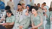 Ashanty Tampil Anggun di Kondangan Bersama Keluarga, Ini Reaksi Netizen