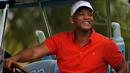 2. Will Smith - Aktor kawakan Hollywood ini merupakan member dari Sherwood Country Club yang terletak di California. Bersama sang istri, pemain film Aladdin ini menjadikan golf sebagai olahraga rutin. (AFP/Isaac Brekken)