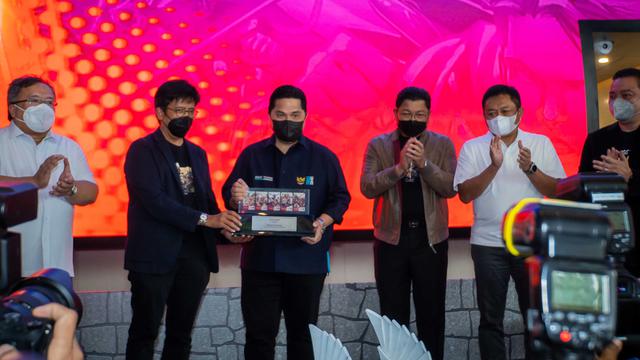 Telkomsel dan Bank Mandiri bersama MCAS Group berkolaborasi dengan Bumilangit meluncurkan voucher fisik internet Telkomsel dan kartu E-Money Mandiri edisi Bumilangit. (Dok. Telkomsel)